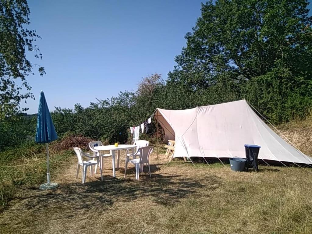 Camping La Forêt du Morvan Larochemillay Extérieur photo